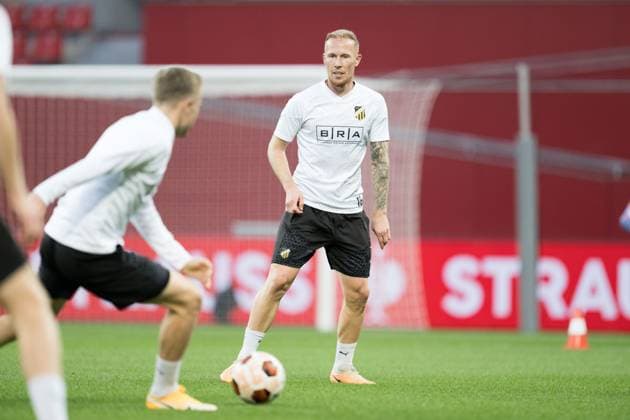 230920 Mikkel Rygaard Jensen of Häcken during a training ahead of the UEFA Europa League match against Bayer 04 Leverkusen on September 20, 2023 in Leverkusen Photo Daniel Stiller BILDBYRAN code DS DS0333 fotboll football soccer fotball uefa europa league träning practice training häcken bbeng  Copyright: DANIELxSTILLER BB230920DS015