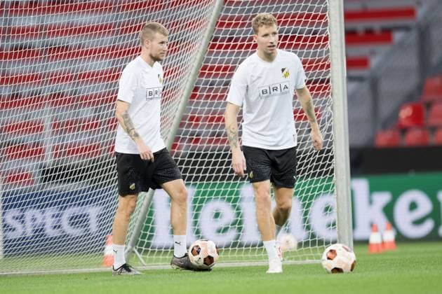 230920 Simon Gustafson and Samuel Gustafson of Häcken Surinams a training session ahead of the UEFA Europa League match against Bayer 04 Leverkusen on September 20, 2023 in Leverkusen Photo Daniel Stiller BILDBYRAN code DS DS0333 football soccer football uefa europa league träning practice training häcken bbeng  Copyright: DANIELxSTILLER BB230920DS016