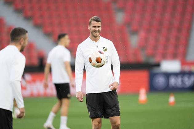 230920 Johan Hammar of Häcken during a training ahead of the UEFA Europa League match against Bayer 04 Leverkusen on September 20, 2023 in Leverkusen Photo Daniel Stiller BILDBYRAN code DS DS0333 fotboll football soccer fotball uefa europa league träning practice training häcken bbeng  Copyright: DANIELxSTILLER BB230920DS019