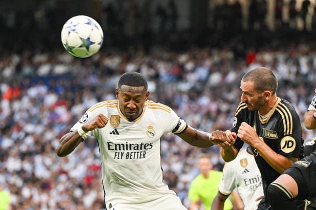 Football, men, season 2023 2024, Champions League Group C, 1 matchday , Real Madrid 1 FC Union Berlin, v l David Alaba Real Madrid and Leonardo Bonucci 1 FC Union Berlin in duel, battle for the ball, 20 09 2023, Copyright: xMatthiasxKochx
