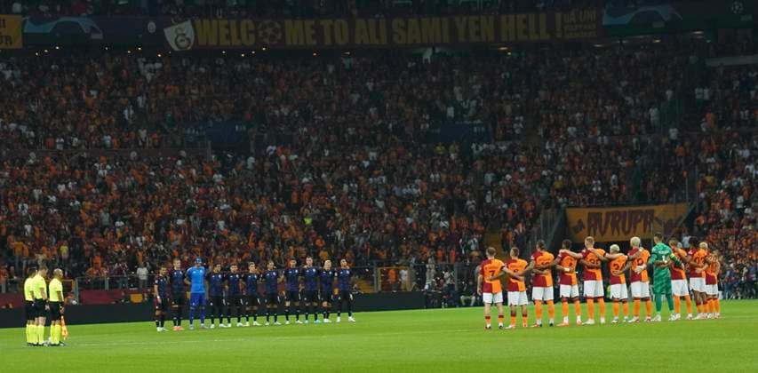 Players of F.C. Copenhagen and Players of Galatasaray at the opening ceremony during the UEFA Champions League match between Galatasaray and F.C. Copenhagen at Ali Sami Yen Sports Complex Rams Park Arena on September 20, 2023 in Istanbul, Turkey. Istanbul Turkey Copyright: xSeskimPhotox Gsaray-Copenhagen-20923 (106)