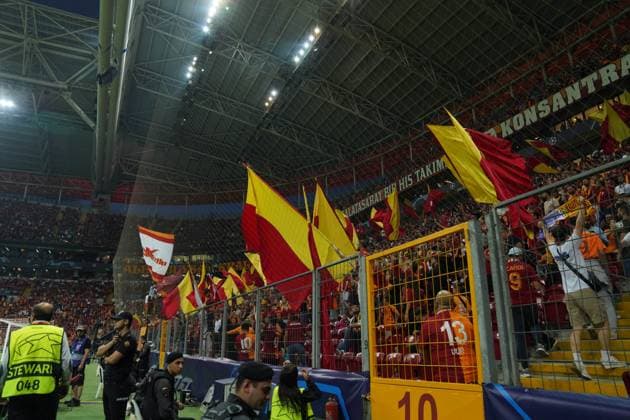 Fans of Galatasaray during the UEFA Champions League match between Galatasaray and F.C. Copenhagen at Ali Sami Yen Sports Complex Rams Park Arena on September 20, 2023 in Istanbul, Turkey. Istanbul Turkey Copyright: xSeskimPhotox Gsaray-Copenhagen-20923 (96)