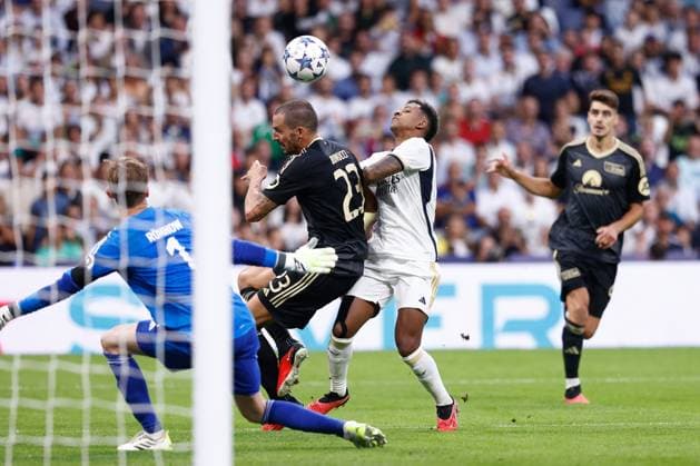 September 20, 2023, MADRID, MADRID, SPAIN: Rodrygo Goes of Real Madrid and Leonardo Bonucci of Union Berlin in action during the UEFA Champions League, Group C, football match played between Real Madrid and Union Berlin at Santiago Bernabeu stadium on September 20, 2023, in Madrid, Spain. MADRID SPAIN - ZUMAa181 20230920_zaa_a181_085 Copyright: xOscarxJ.xBarrosox