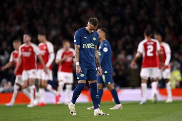 LONDON - Noa Lang of PSV Eindhoven disappointed after the 1-0 draw during the UEFA Champions League match between Arsenal FC and PSV Eindhoven at the Emirates Stadium on September 20, 2023 in London, United Kingdom. ANP MAURICE VAN STEEN Group B - UEFA Champions League 2023 2024 xVIxANPxSportx xxANPxIVx 478799789 originalFilename: 478799789.jpg