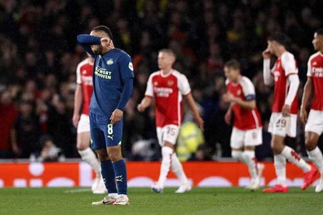LONDON - Sergino Dest of PSV Eindhoven disappointment after the 1-0 draw during the UEFA Champions League match between Arsenal FC and PSV Eindhoven at the Emirates Stadium on September 20, 2023 in London, United Kingdom. ANP MAURICE VAN STEEN Group B - UEFA Champions League 2023 2024 xVIxANPxSportx xxANPxIVx 478800206 originalFilename: 478800206.jpg