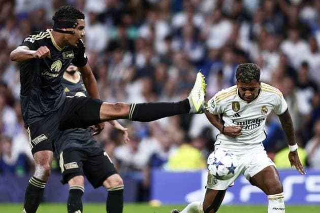 Rodrygo Goes of Real Madrid Cf heads the ball during the Champions Leage match between Real Madrid Cf and Union Berlin at Santiago Bernabeu Stadium, in Madrid, Spain, on September 20, 2023. ( Photo by Alvaro Medranda Panoramic ) FOOTBALL : Real Madrid vs Union Berlin - UEFA Ligue des Champions - 20 09 2023 AlvaroMedranda Panoramic 