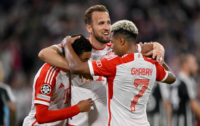 GOAL to 2 0 Serge Gnabry FC Bayern Muenchen FCB 07 Goal celebration with Harry Kane FC Bayern Muenchen FCB 09 Jamal Musiala FC Bayern Muenchen FCB 42 FC Bayern Muenchen FCB vs Manchester United ManUnited ManU group stage 20 09 2023 DFL REGULATIONS PROHIBIT ANY USE OF PHOTOGRAPHS AS IMAGE SEQUENCES AND OR QUASI VIDEO FC Bayern Muenchen FCB vs Manchester United
