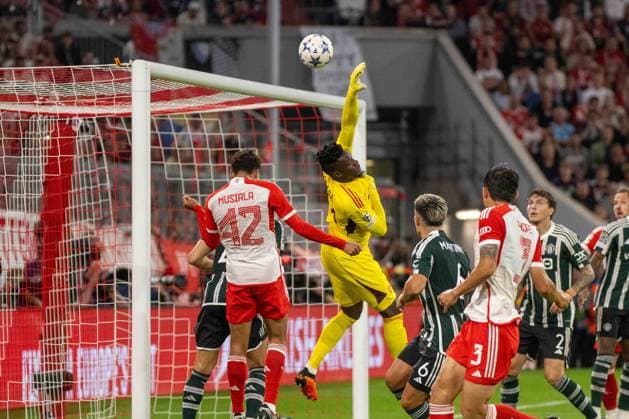 Jamal Musiala FC Bayern Muenchen , Goalkeeper Andre Onana, Lisandro Martinez Manchester United and Minjae Kim FC Bayern Muenchen Germany, Munich, 20 09 2023, Football, UEFA Champions League FC Bayern Muenchen vs Manchester United, Season 2023 2024, Match Day 1, Allianz Arena Foto A2 Bildagentur Peter Hartenfelser