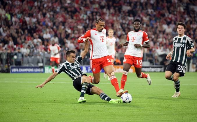 20 09 23 FC Bayern Munich Manchester United Germany, Munich 20 09 2023, football, Champions League, FC Bayern Munich Manchester United v l Sergio Reguilon Manchester United , Leroy Sane FC Bayern Munich