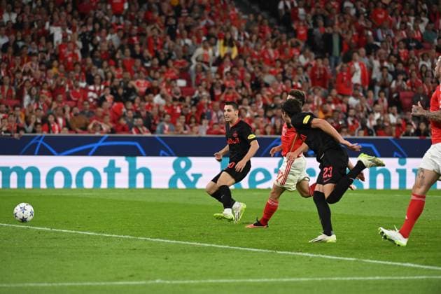 SOCCER - UEFA CL, Benfica vs RBS LISBON,PORTUGAL,20.SEP.23 - SOCCER - UEFA Champions League, group stage, SL Benfica vs Red Bull Salzburg. Image shows Oscar Gloukh and Roko Simic (RBS).  GEPAxpictures xZedxJameson