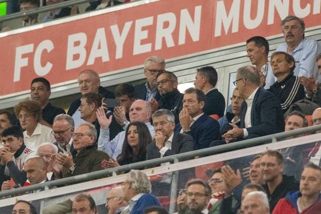 Ehrentribuene FC Bayern, GER, FC Bayern Muenchen FCB vs Manchester United MUN , football, Champions League, group stage, season 2023 2024, 20 09 2023, DFB DFL regulations prohibit any use of photographs as image sequences and or quasi video , GER, FC Bayern Muenchen FCB vs Manchester United MUN , football, Champions League, group stage, season 2023 2024, 20 09 2023 Muenchen Copyright: xEibner-Pressefoto SaschaxWaltherx EP_EER