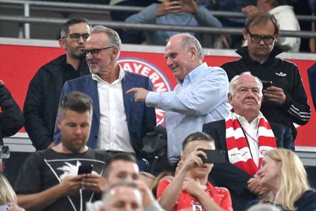 Karl Heinz RUMMENIGGE, former chairman of the board with Uli HOENESS Höness,honorary president Bayern Muenchen on the tribune Football Champions League group stage 1 matchday FC Bayern Muenchen Manchester United ManU 4 3 on 20 09 2023, A L L I A N Z A R E N A