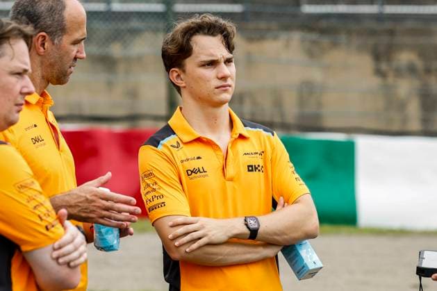 PIASTRI Oscar (aus), McLaren F1 Team MCL60, portrait during the 2023 Formula 1 Lenovo Japanese Grand Prix, 16th round of the 2023 Formula One World Championship, WM, Weltmeisterschaft from September 22 to 24, 2023 on the Suzuka International Racing Course, in Suzuka - F1 - JAPANESE GRAND PRIX 2023 DPPI Panoramic  00123036__R3_1947