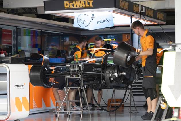 September 21, 2023, Suzuka, Mie Prefecture, Japan: McLaren mechanics prepare their car for Lando Norris and Oscar Pisatri during Preparation Day of the Formula 1 Lenovo Japanese Grand Prix. Suzuka Japan - ZUMAb177 20230921_aap_b177_015 Copyright: xTaidghxBarronx