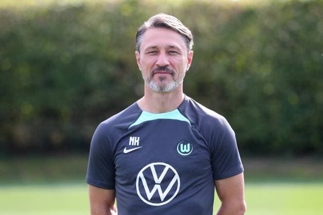 VfL Wolfsburg Wolfsburg, 20 09 2023, FOOTBALL VfL Wolfsburg, 1 Bundesliga, season 2023 24 photo session, head coach Niko Kovac VfL Wolfsburg Wolfsburg