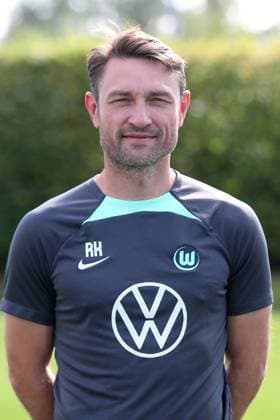 VfL Wolfsburg Wolfsburg, 20 09 2023, FOOTBALL VfL Wolfsburg, 1 Bundesliga, season 2023 24 photo session, co coach Robert Kovac VfL Wolfsburg Wolfsburg