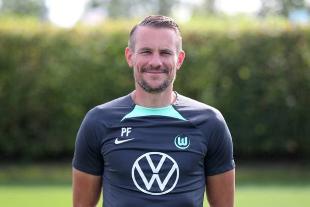 VfL Wolfsburg Wolfsburg, 20 09 2023, FOOTBALL VfL Wolfsburg, 1 Bundesliga, season 2023 24 photo session, goalkeeper coach Pascal Formann VfL Wolfsburg Wolfsburg