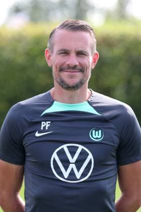 VfL Wolfsburg Wolfsburg, 20 09 2023, FOOTBALL VfL Wolfsburg, 1 Bundesliga, season 2023 24 photo session, goalkeeper coach Pascal Formann VfL Wolfsburg Wolfsburg