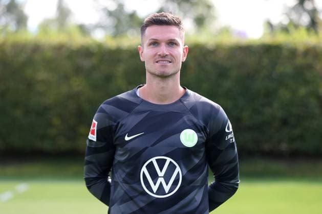 VfL Wolfsburg Wolfsburg, 20 09 2023, FOOTBALL VfL Wolfsburg, 1 Bundesliga, season 2023 24 photo session, goalkeeper Pavao Pervan VfL Wolfsburg Wolfsburg