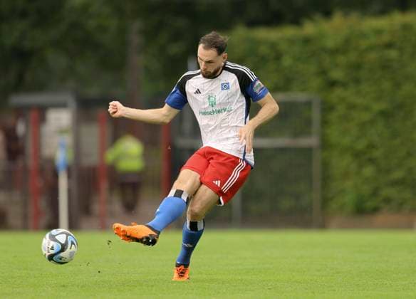 Photo Valon Zumberi HSV Football Regionalliga Nord , on Sat 12 08 2023 Hamburger SV II SV Drochtersen