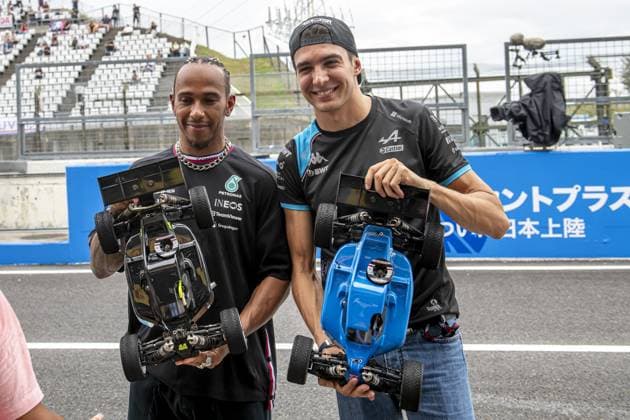 Suzuka - 21-09-2023, Suzuka International Racing Course, Lewis Hamilton and Esteban Ocon at the Formula 1 Japan Grand Prix 2023 Thursday Formula 1 Japan Grand Prix 2023 Thursday  x22435863x Copyright: