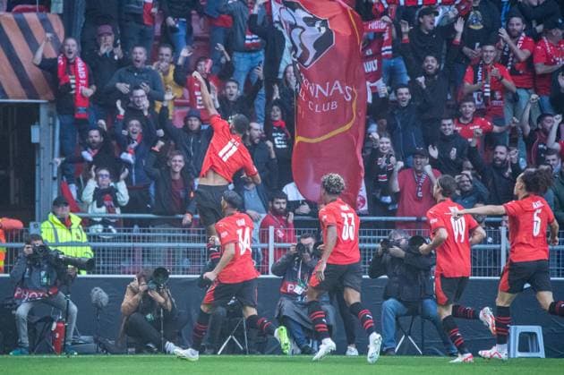 Joie des joueurs du Stade Rennais aprÃ s le but de Ludovic Blas (Stade Rennais) FOOTBALL : Stade Rennais x Maccabi Haifa - Ligue Europa - JournÃ e 1 - 21 09 2022 BaptisteAutissier Panoramic 