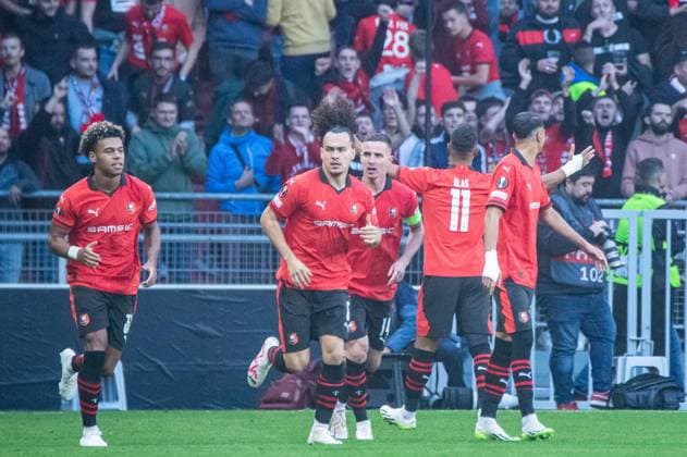 Joie des joueurs du Stade Rennais aprÃ s le but de Ludovic Blas (Stade Rennais) FOOTBALL : Stade Rennais x Maccabi Haifa - Ligue Europa - JournÃ e 1 - 21 09 2022 BaptisteAutissier Panoramic 