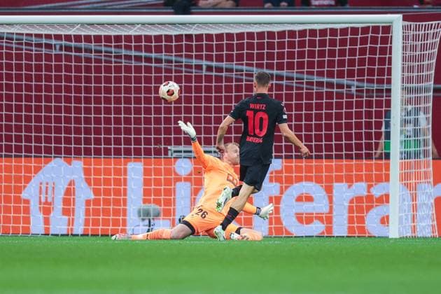 21 09 2023, Football, 2023 2024 season, UEFA Europa League, Group stage, Matchday 1, Bayer 04 Leverkusen BK Häcken, Florian Wirtz Bayer 04 Leverkusen scores 1 0 against Peter Abrahamsson BK Häcken , Leverkusen BayArena NRW Germany xRHR PHOTO DEx Copyright: TeresaxKröger RHR-FOTOx RHR-FOTO DE