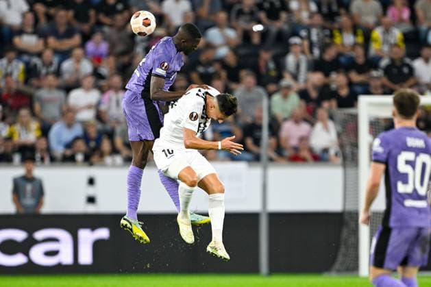 SOCCER - UEFA EL, LASK vs Liverpool LINZ,AUSTRIA,21.SEP.23 - SOCCER - UEFA Europa League, group stage, Linzer ASK vs Liverpool FC. Image shows Ibrahima Konate (Liverpool) and Robert Zulj (LASK).  GEPAxpictures xDanielxSchoenherr