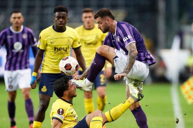 Royal Union Saint-Gilloise v Toulouse FC - UEFA Europa League BRUSSELS, BELGIUM - SEPTEMBER 21 : Aron Dønnum Forward of Toulouse and Mac Allister Kevin defender of Union St-Gilloise during the UEFA Europa League Group E match between Royal Union Saint-Gilloise and Toulouse FC on September 21, 2023 in Brussels, Belgium, 21 09 2023 Brussels Belgium  Copyright: xJbox
