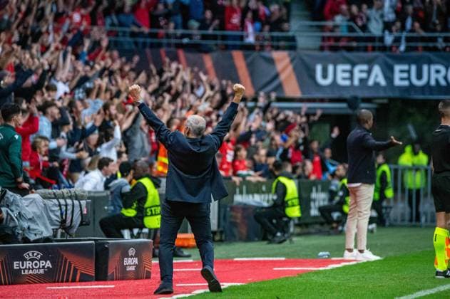 Joie de Bruno Genesio (Stade Rennais) sur le but de Adrien Truffert (Stade Rennais) FOOTBALL : Stade Rennais x Maccabi Haifa - Ligue Europa - JournÃ e 1 - 21 09 2022 BaptisteAutissier Panoramic 