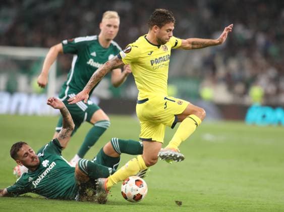 Panathinaikos vs Villareal Villareal™s player Kiko (R) in action during the UEFA Europa League group F soccer match between Panathinaikos and Villareal held at OAKA, in Athens, Greece, 21 August 2023. ATHENS ATHENS Greece Copyright: xPANAGIOTISxMOSCHANDREOUx INCH0969
