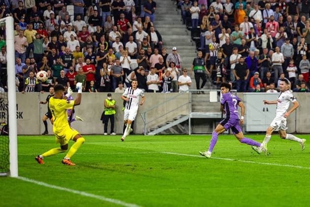 LASK v Liverpool Europa League 21 09 2023. Goal 1-2 Luis Diaz (7) of Liverpool scores a goal during the Europa League match between LASK and Liverpool at Raiffeisen Arena, Linz, Austria on 21 September 2023. Editorial use only , Copyright: xNigelxKeenex PSI-18052-0018