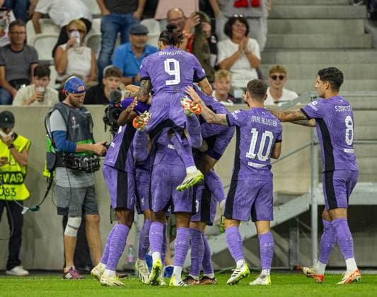 Football - UEFA Europa League - Group E - LASK v Liverpool FC LINZ, AUSTRIA - Thursday, September 21, 2023: Liverpool s Luis Diaz (hidden) celebrates with team-mates after scoring the second goal during the UEFA Europa League Group E matchday 1 game between LASK and Liverpool FC at the Raiffeisen Arena. LINZ Raiffeisen Arena UPPER AUSTRIA AUSTRIA  Copyright: xDavidxRawcliffex P2023-09-21-LASK_Liverpool-61