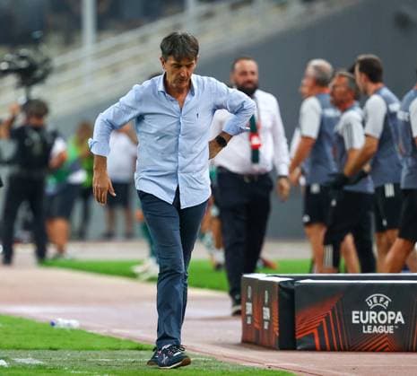 Panathinaikos F.C. v Villarreal CF UEFA Europa League José Rojo Martín Pacheta Manager of Villarreal CF is dejected during the UEFA Europa League match at the Olympic Stadium (Greece), Marousi Copyright: xYannisxHalasx FIL-18991-0059 UK Newspapers OUT