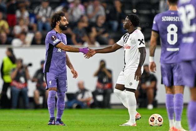 SOCCER - UEFA EL, LASK vs Liverpool LINZ,AUSTRIA,21.SEP.23 - SOCCER - UEFA Europa League, group stage, Linzer ASK vs Liverpool FC. Image shows Mohamed Salah (Liverpool) and Moussa Kone (LASK).  GEPAxpictures xDanielxSchoenherr
