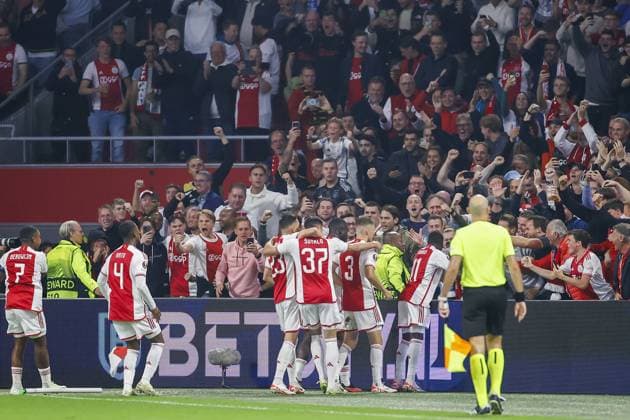 AMSTERDAM, 21-09-2023 JohanCruyff Arena, Europa League Football season 2023 2024 Match between Ajax and Olympique Marseille. players of Ajax celebrating the goal of Ajax player Carlos Forbs 1-0 Ajax - Olympique Marseille  x22440334x Copyright: