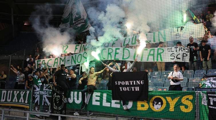 SOCCER - UEFA EL, Sturm vs Sporting GRAZ,AUSTRIA,21.SEP.23 - SOCCER - UEFA Europa League, group stage, SK Sturm Graz vs Sporting CP. Image shows fans of Sporting Lissabon.  GEPAxpictures xWolfgangxGrebien