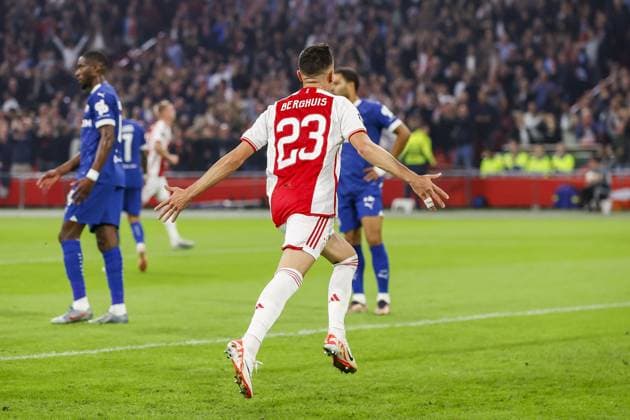 AMSTERDAM, 21-09-2023 JohanCruyff Arena, Europa League Football season 2023 2024 Match between Ajax and Olympique Marseille. Ajax player Steven Berghuis celebrating the goal 2-0 Ajax - Olympique Marseille  x22440509x Copyright: