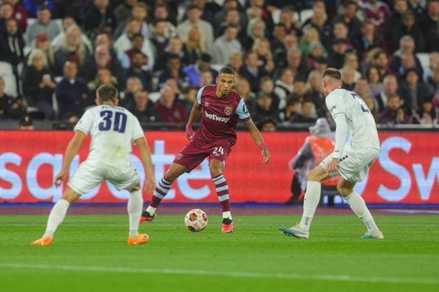 West Ham United v FC Backa Europa League 21 09 2023. FC Backa defender Nemanja PetroviÄ‡ (30), West Ham United defender Thilo Kehrer (24) and FC Backa midfielder Nikola KuveljiÄ‡ (21) during the Europa League match between West Ham United and FC Backa at the London Stadium, London, England on 21 September 2023. London London Stadium England Editorial use only , Copyright: xToyinxOshodix PSI-18053-0012