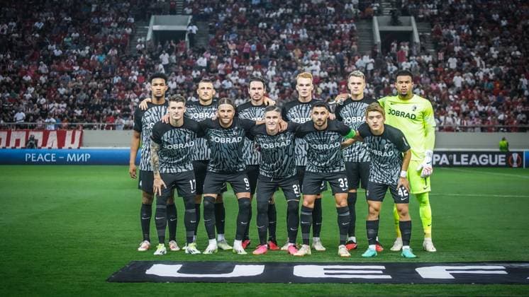 Team photo of SC Freiburg UEFA Football Europa League season 2023 2024 Giorgos Karaiskakis Stadium Piraeus, 21 09 2023 Olympiakos Piraeus SC Freiburg