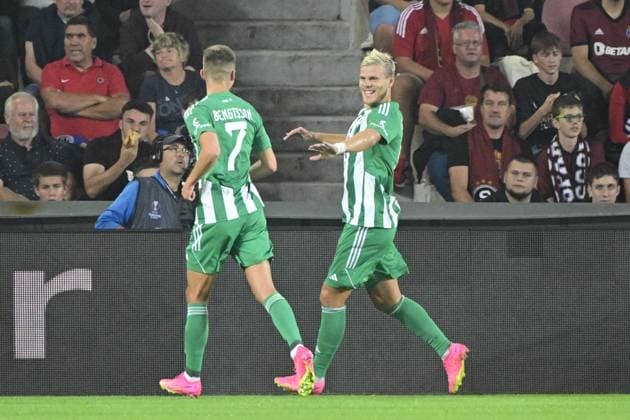 From left Leo Bengtsson, Aleksandr Kokorin of Limasol in action during the Football European League match: Sparta Prague vs Aris Limassol in Prague, Czech Republic, September 21, 2023. (CTKxPhoto RomanxVondrous) CTKPhotoP2023092109249  CTKPhotoP2023092109249