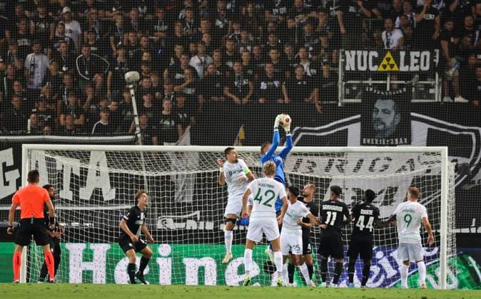 SOCCER - UEFA EL, Sturm vs Sporting GRAZ,AUSTRIA,21.SEP.23 - SOCCER - UEFA Europa League, group stage, SK Sturm Graz vs Sporting CP. Image shows Kjell Scherpen (Sturm), Morten Hujlmand (Sporting Lissabon), Manprit Sarkaria, Amadou Dante (Sturm) and Viktor Gyoekeres (Sporting Lissabon).  GEPAxpictures xWolfgangxGrebien