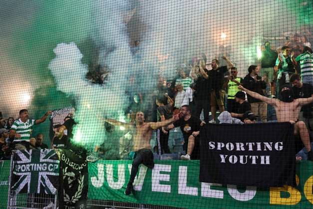 SOCCER - UEFA EL, Sturm vs Sporting GRAZ,AUSTRIA,21.SEP.23 - SOCCER - UEFA Europa League, group stage, SK Sturm Graz vs Sporting CP. Image shows fans of Sporting Lissabon.  GEPAxpictures xWolfgangxGrebien