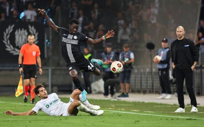 SOCCER - UEFA EL, Sturm vs Sporting GRAZ,AUSTRIA,21.SEP.23 - SOCCER - UEFA Europa League, group stage, SK Sturm Graz vs Sporting CP. Image shows Daniel Braganca (Sporting Lissabon) and Amadou Dante (Sturm).  GEPAxpictures xWolfgangxGrebien