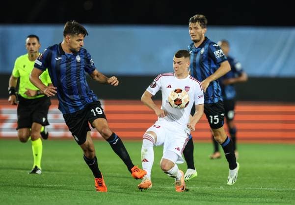 2023.09.21 Bergamo Pilka nozna Liga Europy UEFA Atalanta Bergamo - Rakow Czestochowa N z Berat Djimsiti Vladyslav Kochergin Foto Grzegorz Misiak PressFocus 2023.09.21 Bergamo Football UEFA Europa League Berat Djimsiti Vladyslav Kochergin Credit: Grzegorz Misiak PressFocus NEWSPIX.PL --- Newspix.pl POLAND OUT!  20230921PF_GM0036