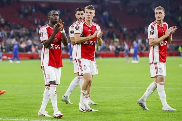 AMSTERDAM, 21-09-2023 JohanCruyff Arena, Europa League Football season 2023 2024 Match between Ajax and Olympique Marseille. final result 3-3, Ajax player Carlos Forbs, Ajax player Anton Gaaei, Ajax player Josip Sutalo, Ajax player Kenneth Taylor thank the supporters Ajax - Olympique Marseille  x22442229x Copyright: