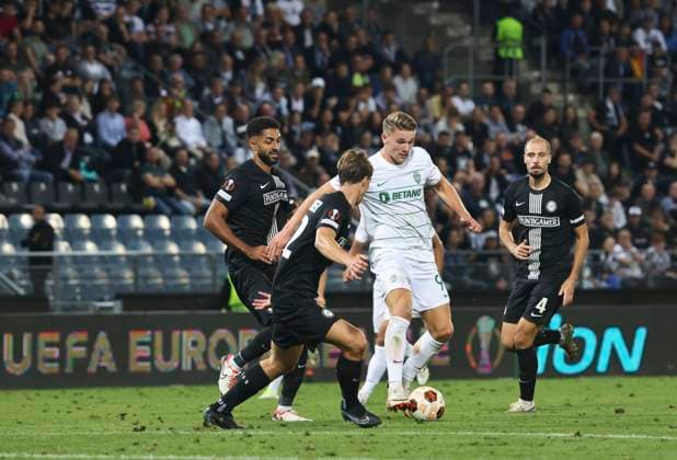 SOCCER - UEFA EL, Sturm vs Sporting GRAZ,AUSTRIA,21.SEP.23 - SOCCER - UEFA Europa League, group stage, SK Sturm Graz vs Sporting CP. Image shows Gregory Wuethrich, David Affengruber (Sturm), Viktor Gyoekeres (Sporting Lissabon) and Jon Gorenc-Stankovic (Sturm).  GEPAxpictures xWolfgangxGrebien