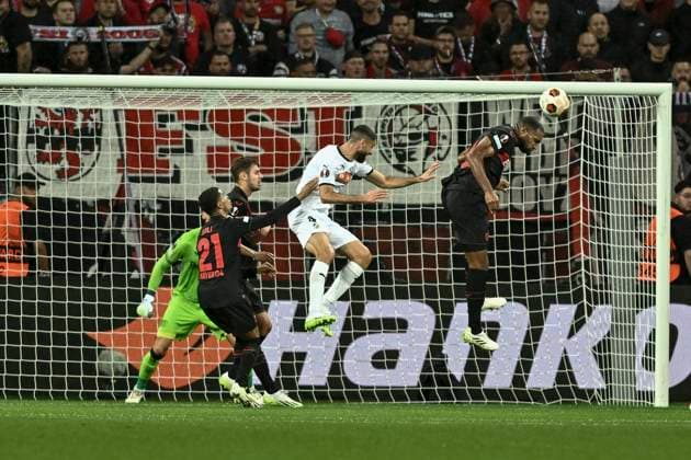Jonathan Tah 4, Bayer Leverkusen defends by head 21 09 2023 Football Europa League, Bayer 04 Leverkusen vs BK Häcken Haecken, BayArena, Leverkusen, NRW Germany Copyright: xpepphotox xHorstxMauelshagenx pep00321, pep_20230921_hm