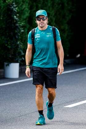 ALONSO Fernando (spa), Aston Martin F1 Team AMR23, portrait during the 2023 Formula 1 Lenovo Japanese Grand Prix, 16th round of the 2023 Formula One World Championship, WM, Weltmeisterschaft from September 22 to 24, 2023 on the Suzuka International Racing Course, in Suzuka - F1 - JAPANESE GRAND PRIX 2023 DPPI Panoramic  00123036__R3_3434